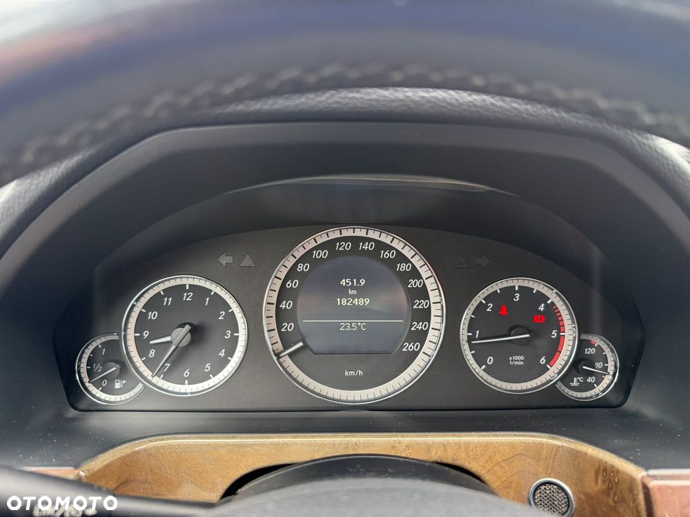 Mercedes-Benz Klasa E 200 CDI BlueEff - 20