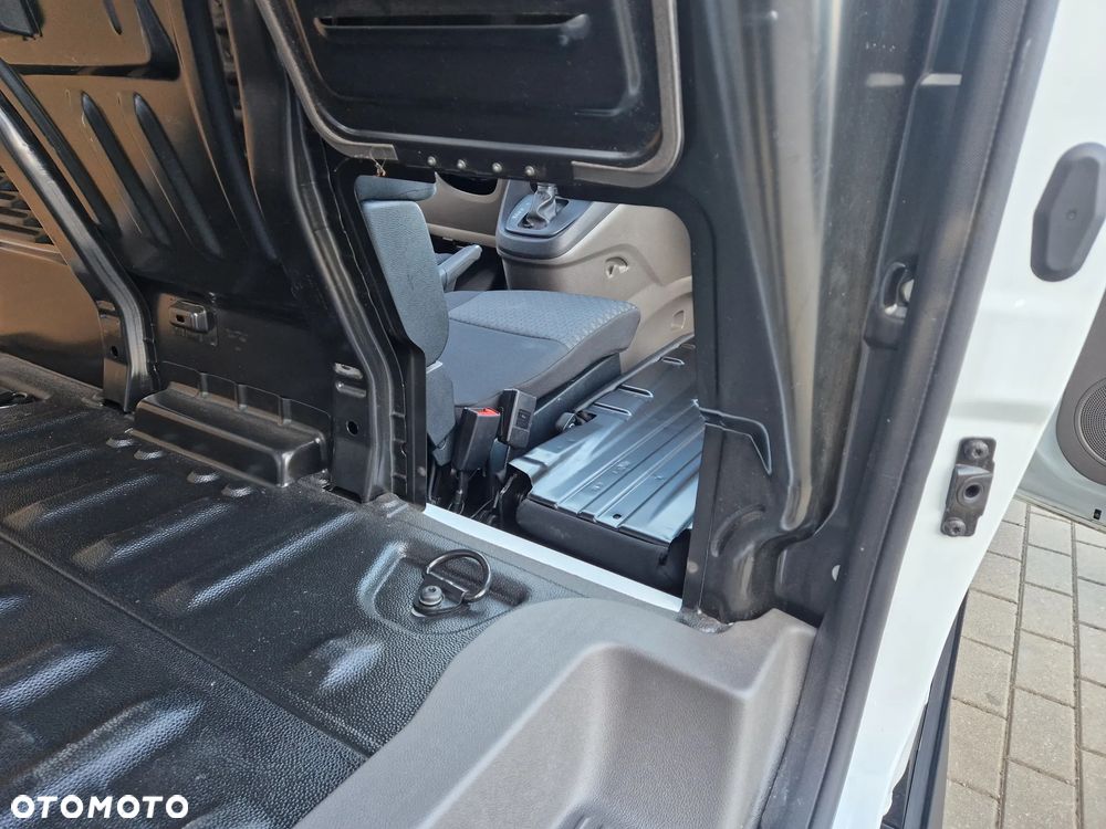 Ford TRANSIT CONNECT - 22