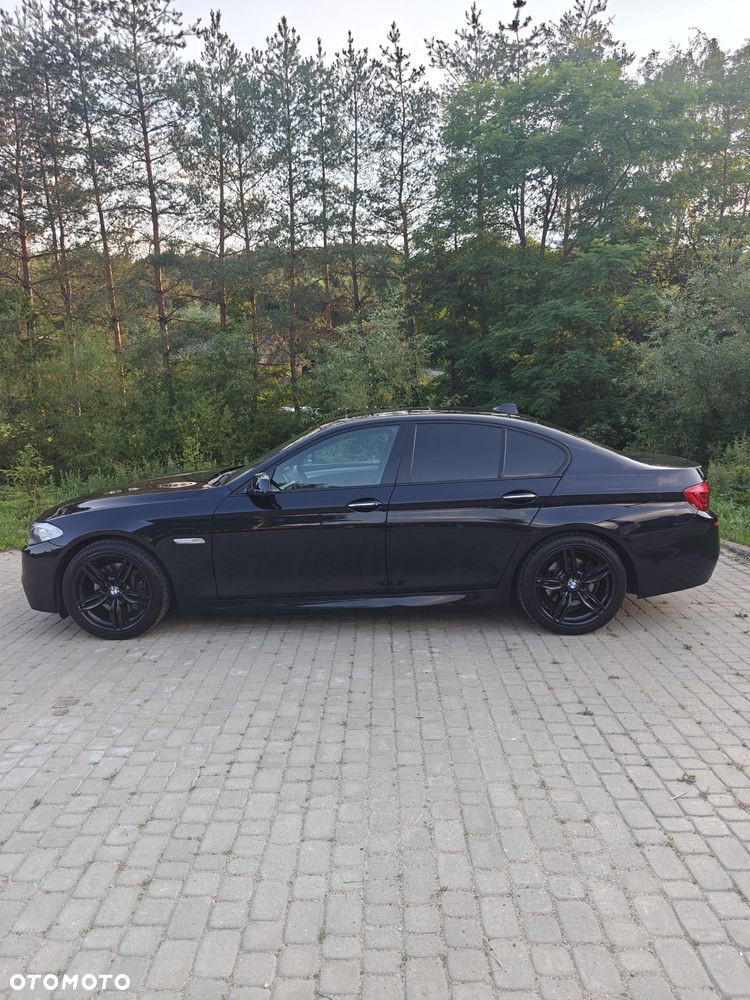 BMW Seria 5 525d - 23