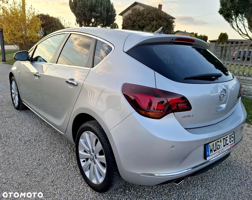 Opel Astra 1.4 Turbo Cosmo - 5