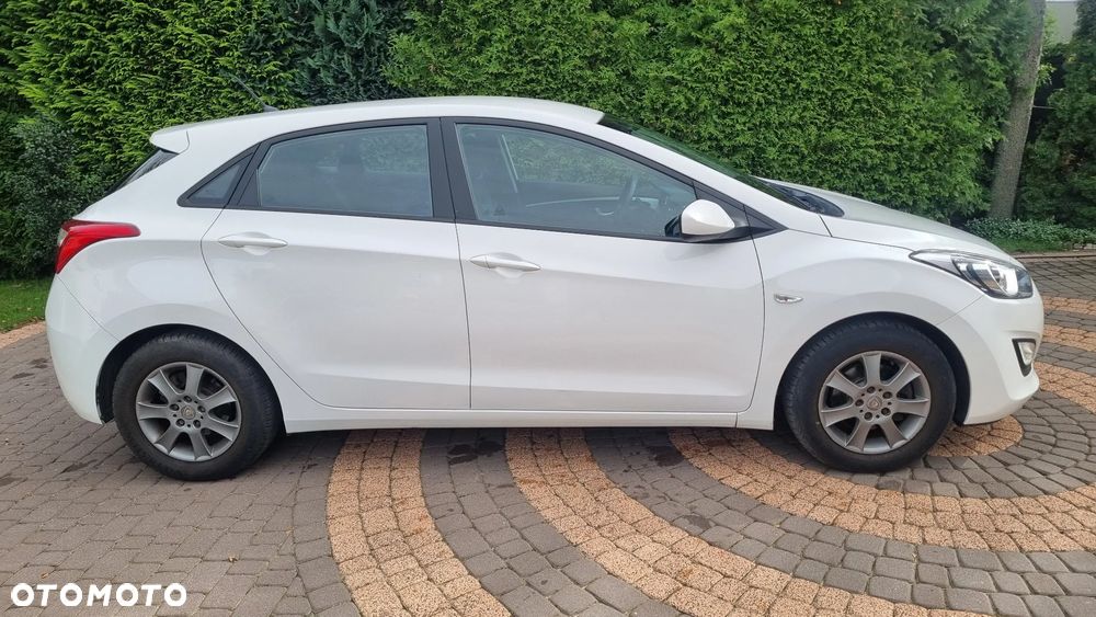 Hyundai i30 1.4 Intro Edition - 8