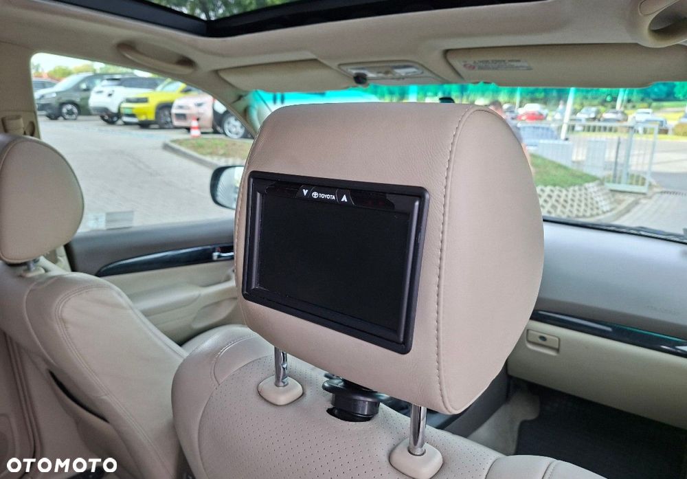 Toyota Land Cruiser - 18