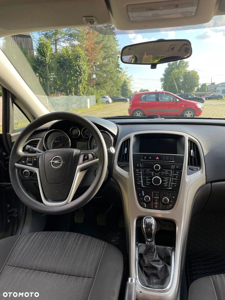 Opel Astra 1.4 T Essentia - 16