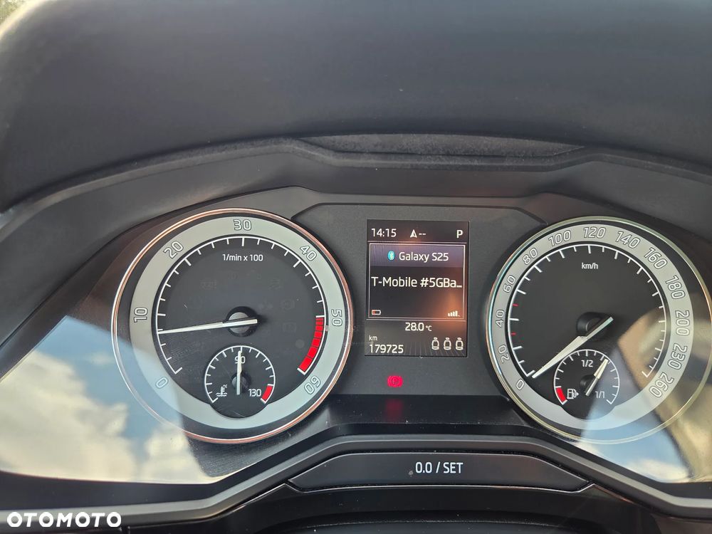 Skoda Superb 2.0 TDI L&K DSG - 15