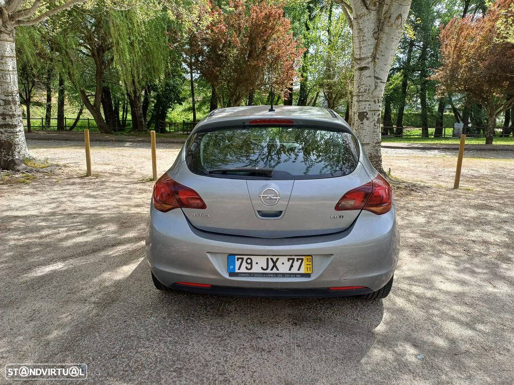 Opel Astra 1.7 CDTI Cosmo - 2