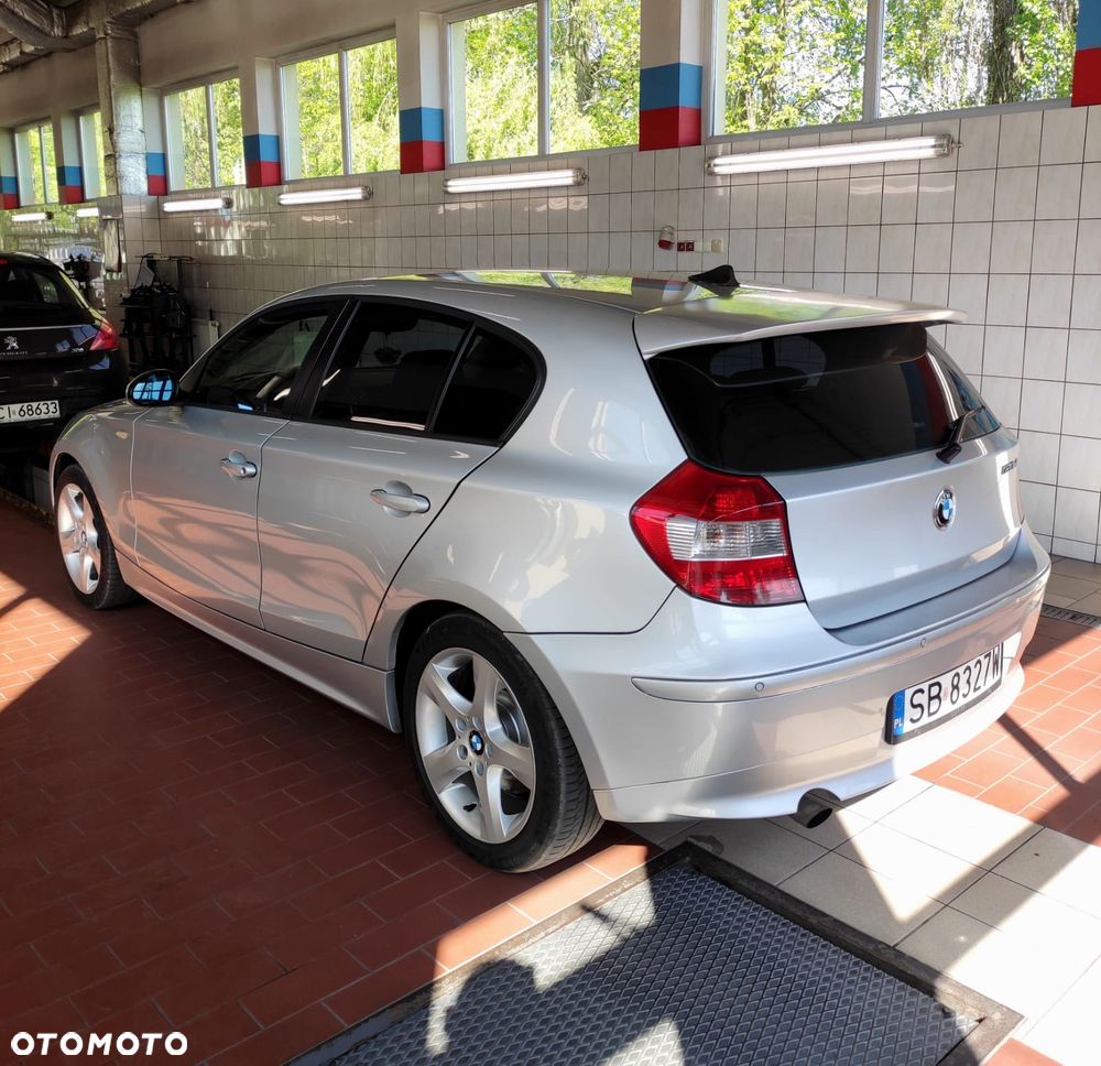 BMW Seria 1 120d - 4