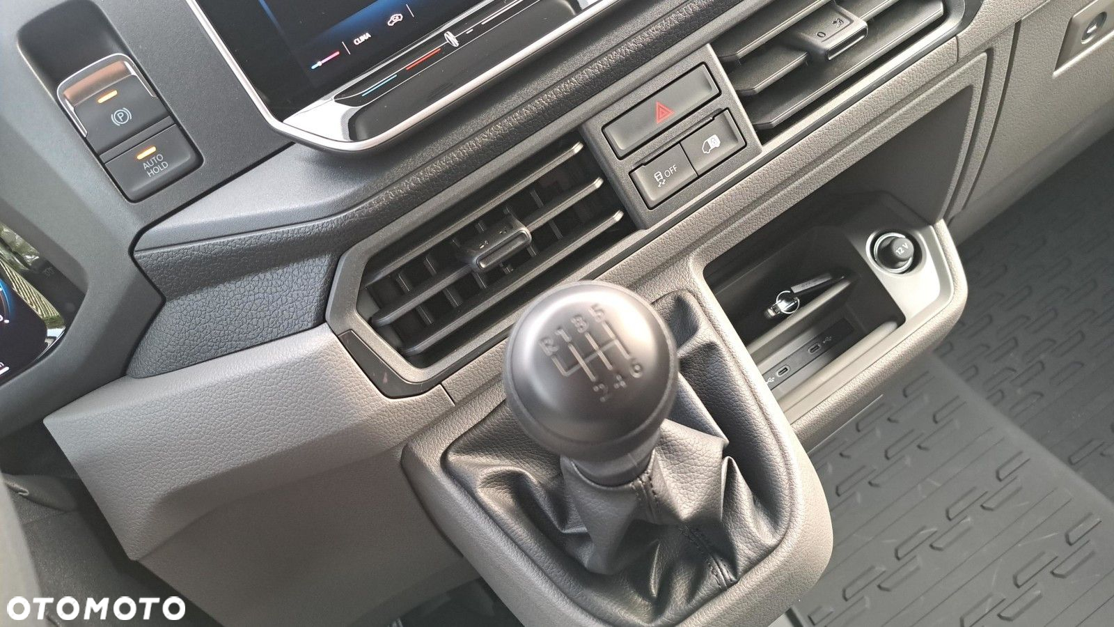 Volkswagen Crafter 35 furgon 140KM 3640 - 15