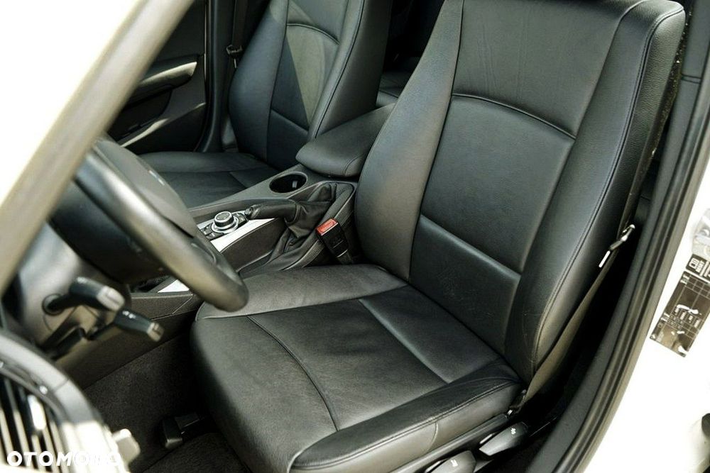 BMW X1 sDrive20d EfficientDynamics - 19