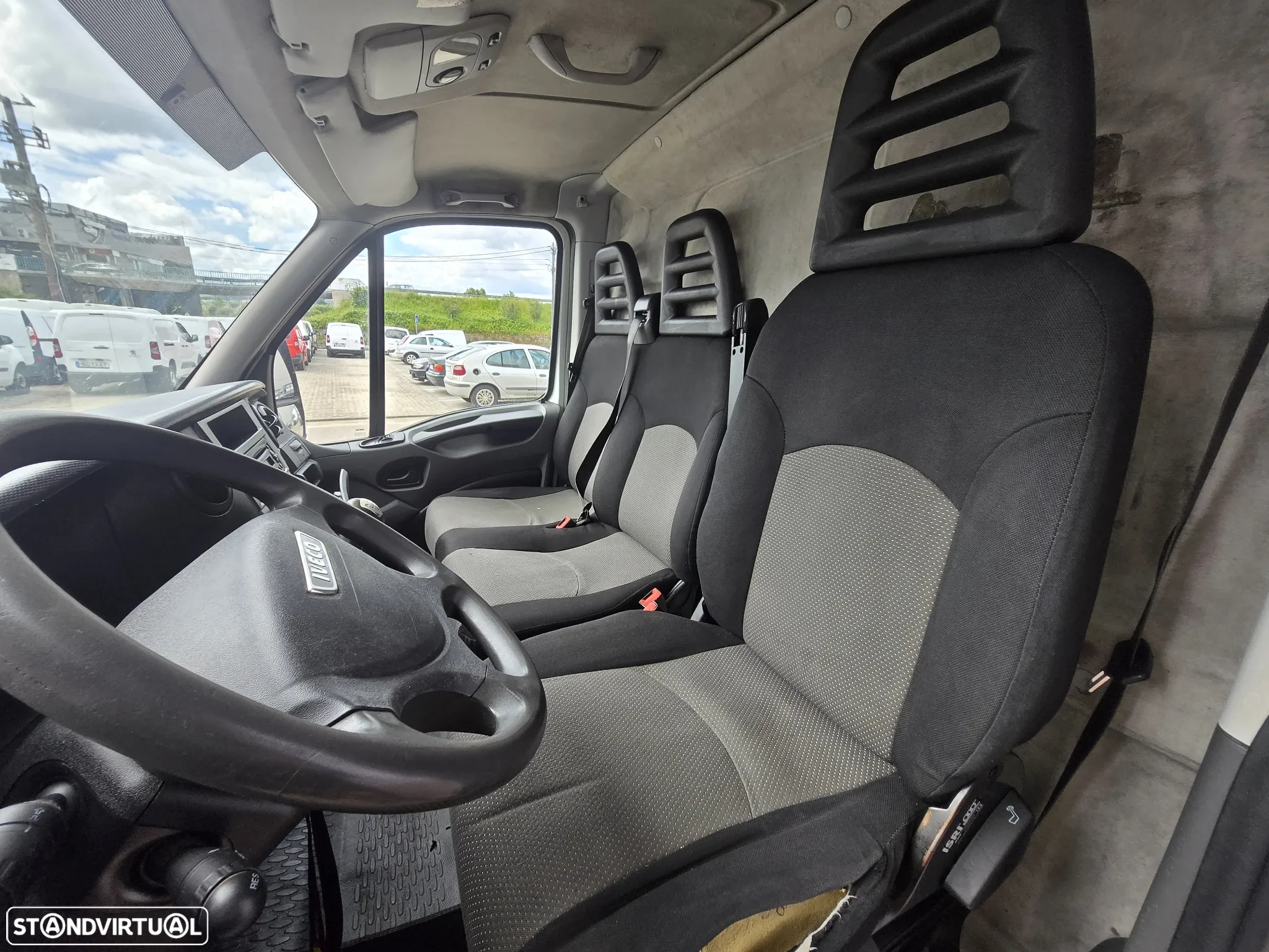 Iveco Daily Longa 35C13 2.3TD 130cv Rodado Duplo - 8