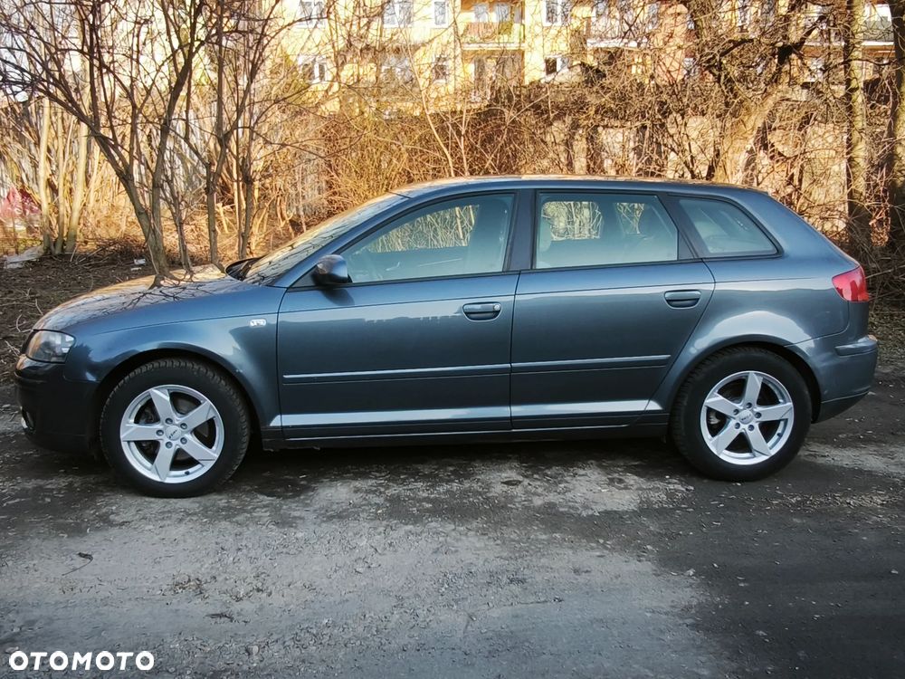 Audi A3 Sportback 2.0 TDI DPF Ambiente - 4