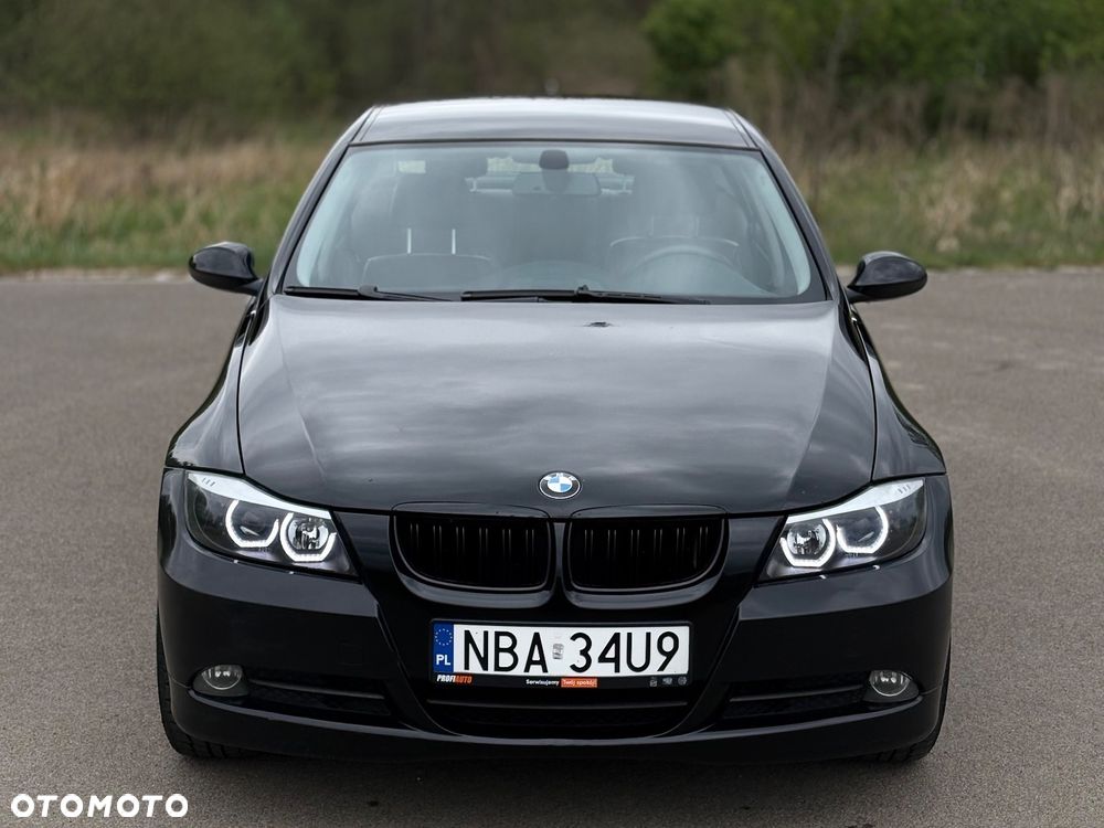 BMW Seria 3 325i - 1