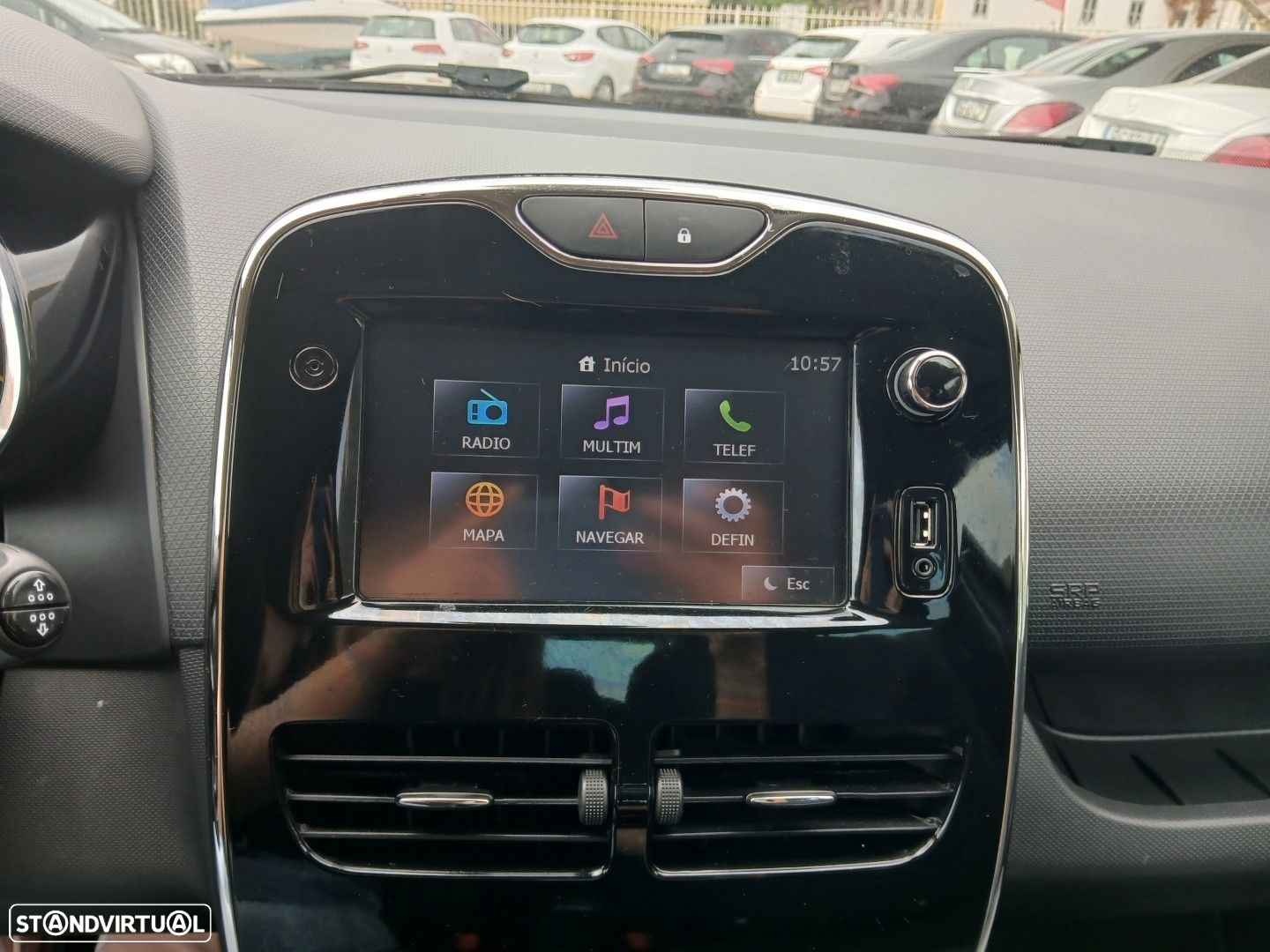 Renault Clio - 24