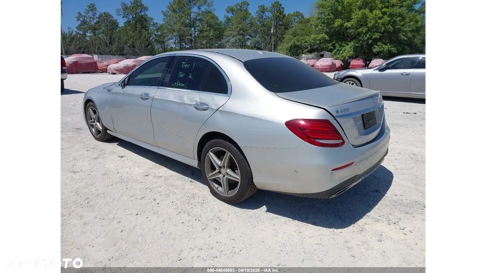 Mercedes-Benz Klasa E 300 9G-TRONIC - 7