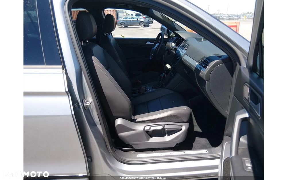 Volkswagen Tiguan - 8