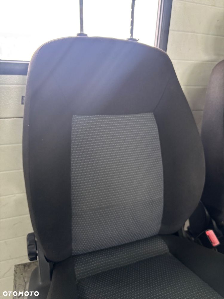 FORD MONDEO MK4 FOTELE PRZEDNIE GRZANE - 3