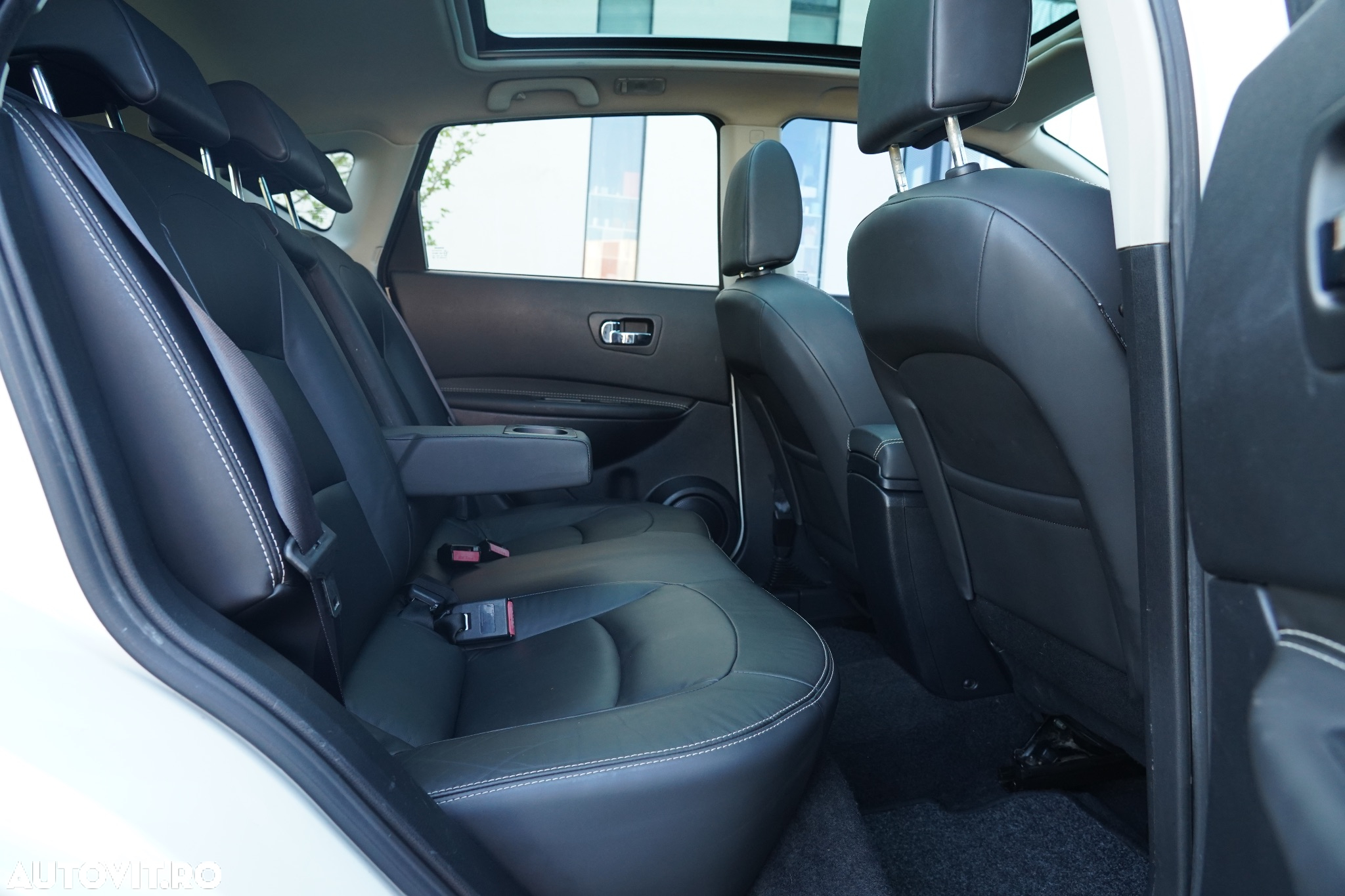 Nissan Qashqai 2.0 DCI 4 x 4 DPF tekna - 15