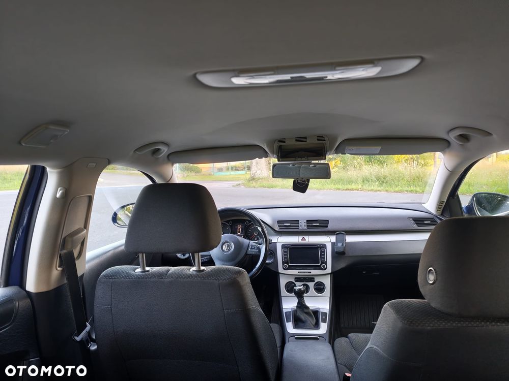 Volkswagen Passat 2.0 TDI Comfortline - 9