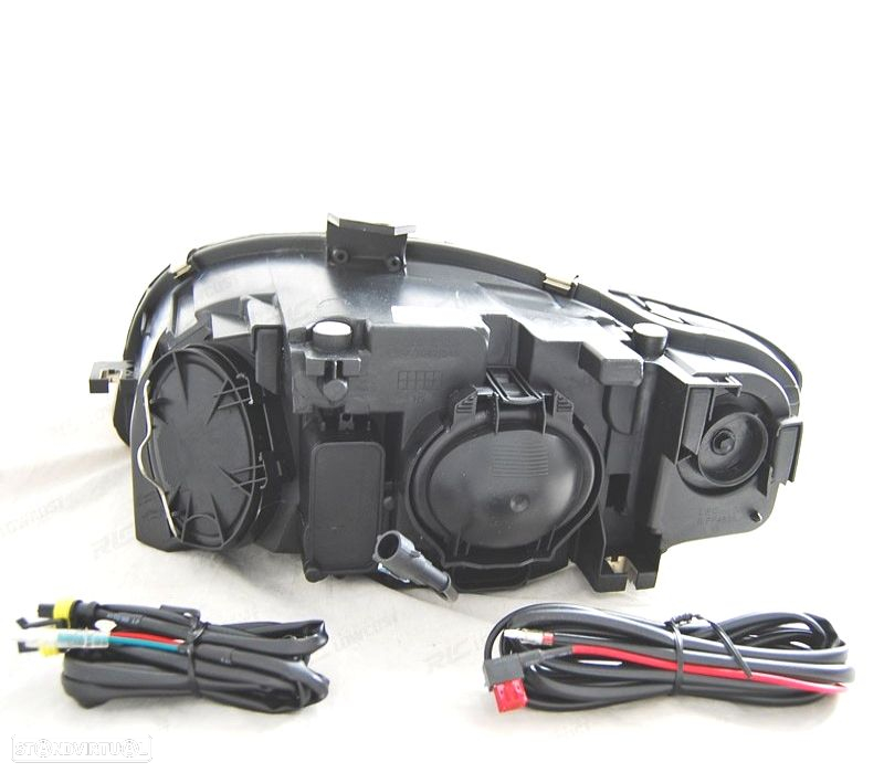 FARÓIS COM LUZ DIURNA LED AUDI A4 B7 04-07 FUNDO PRETO - 2