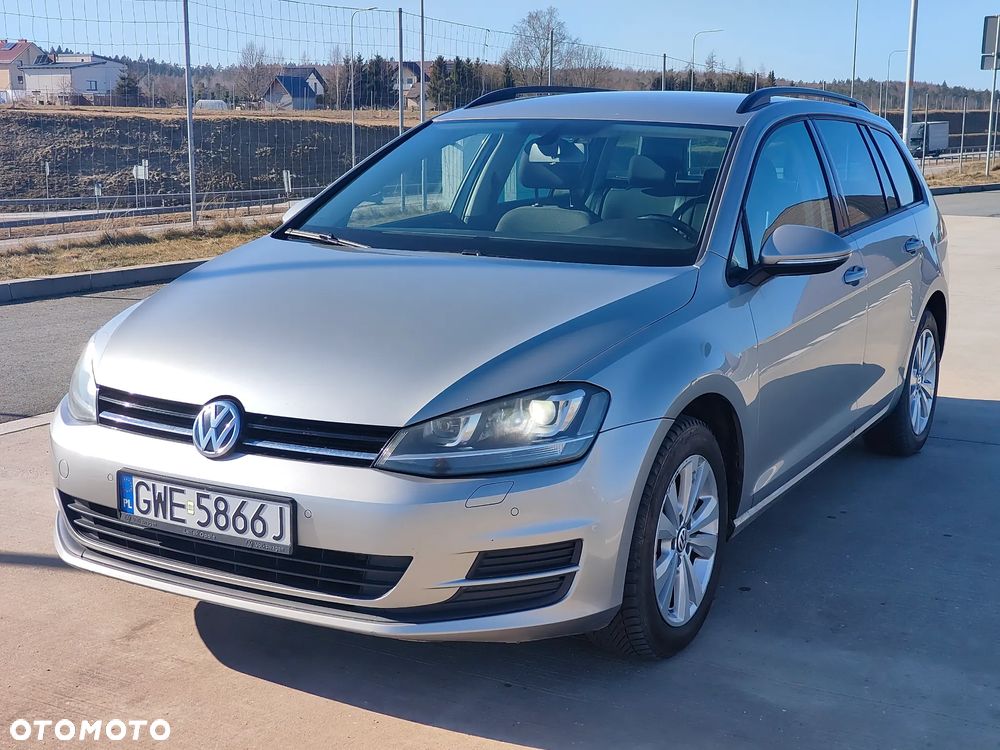 Volkswagen Golf 1.6 TDI Highline - 1
