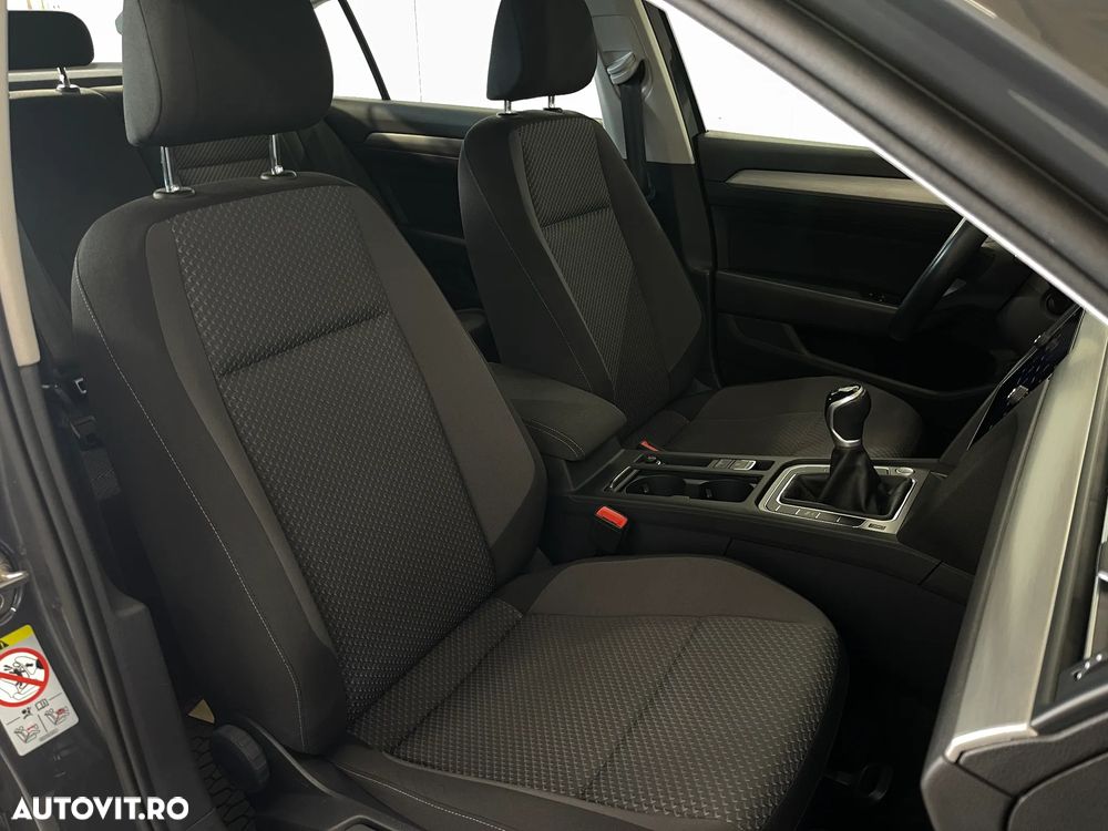 Volkswagen Passat 2.0 TDI Advance - 10