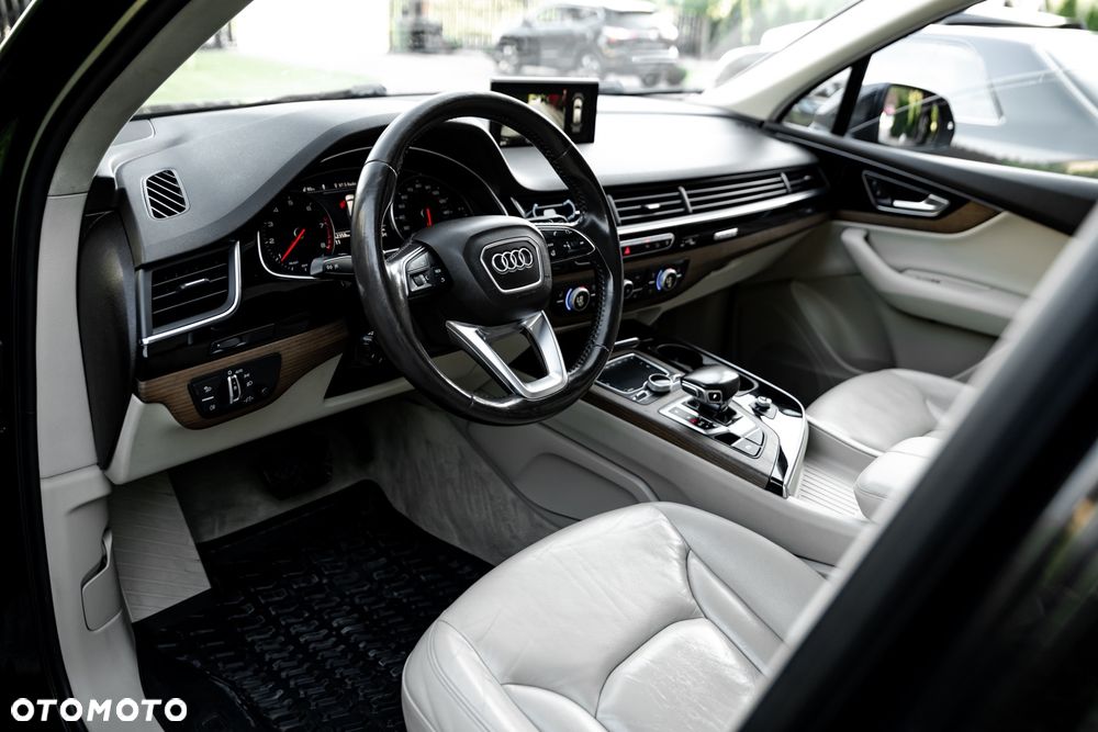 Audi Q7 - 15