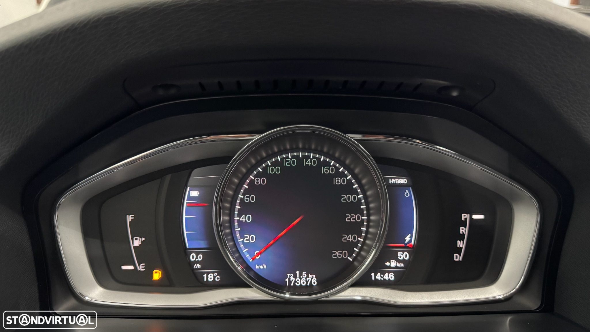 Volvo V60 2.4 D6 R-Design AWD Phev - 8