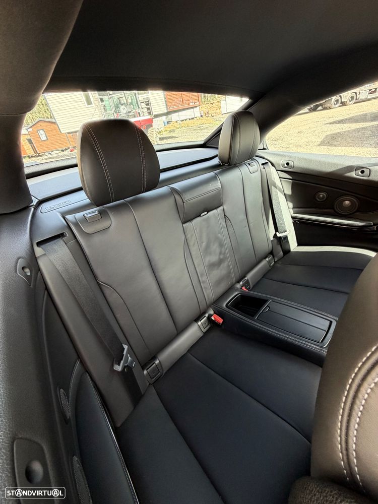 BMW M4 Auto - 32