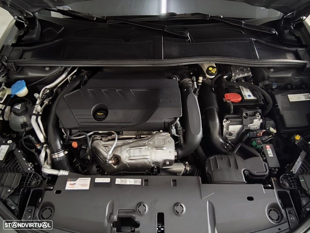 Peugeot 408 1.6 Hybrid Allure e-EAT8 - 34