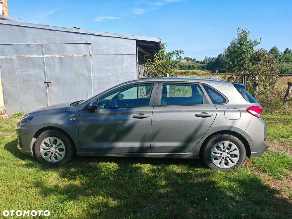 Hyundai i30 1.5 DPI Classic + - 8