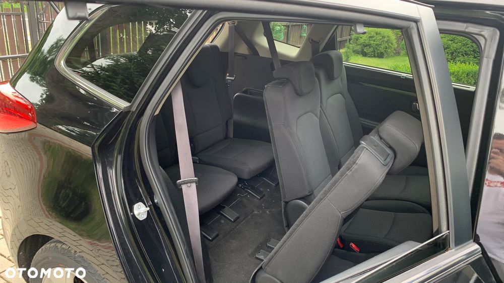 Kia Carens 1.7 CRDi L 7os - 12