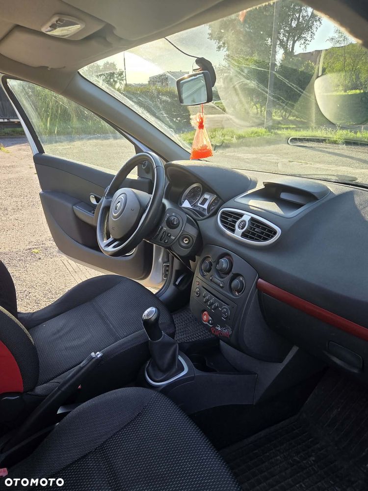 Renault Clio 1.2 16V Ripcurl - 10
