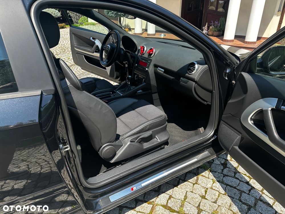 Audi A3 3-drzwiowe 1.4 TFSI Ambition - 12
