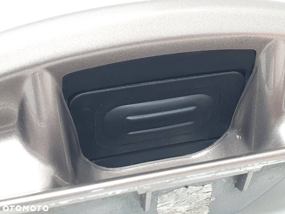 KLAMKA MIKROSTYK KLAPY TYŁ TYLNEJ BAGAŻNIKA NISSAN MICRA III K12 - 3