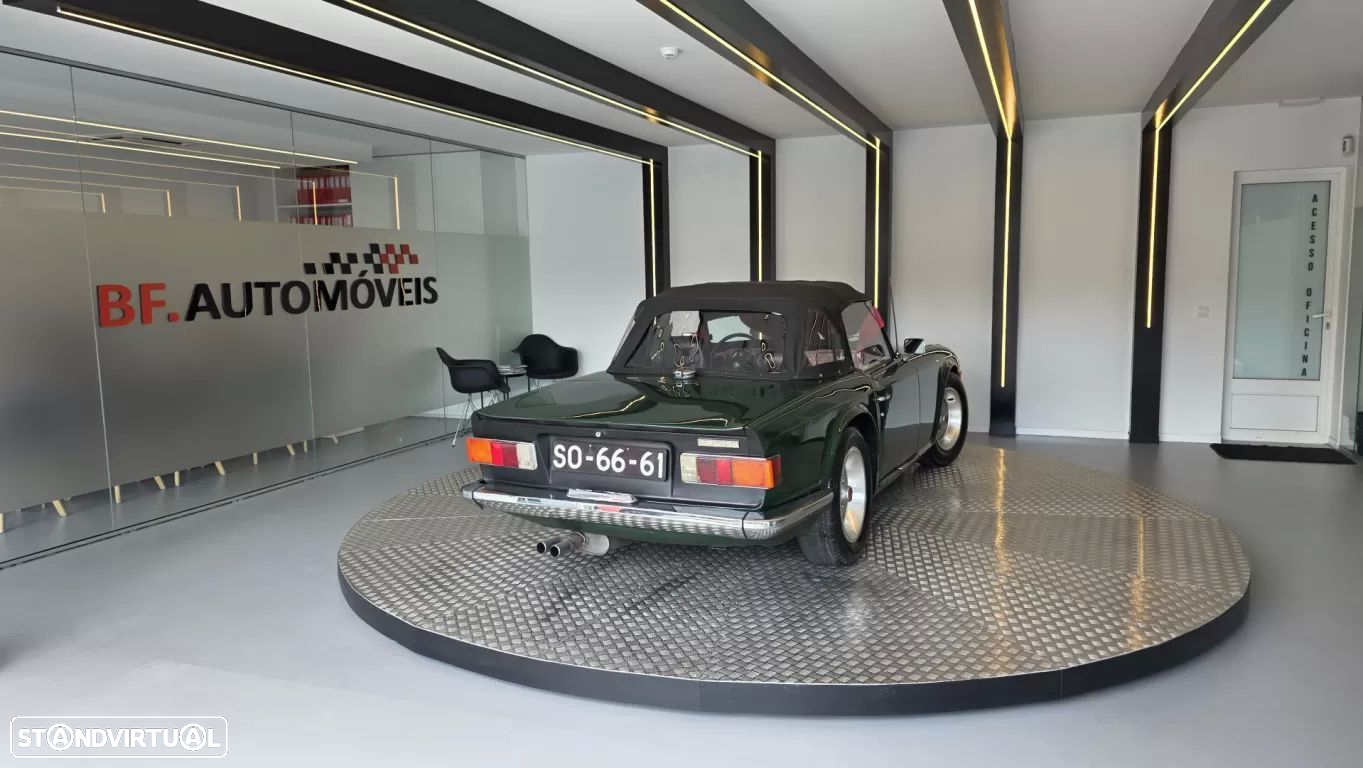 Triumph TR6 - 18
