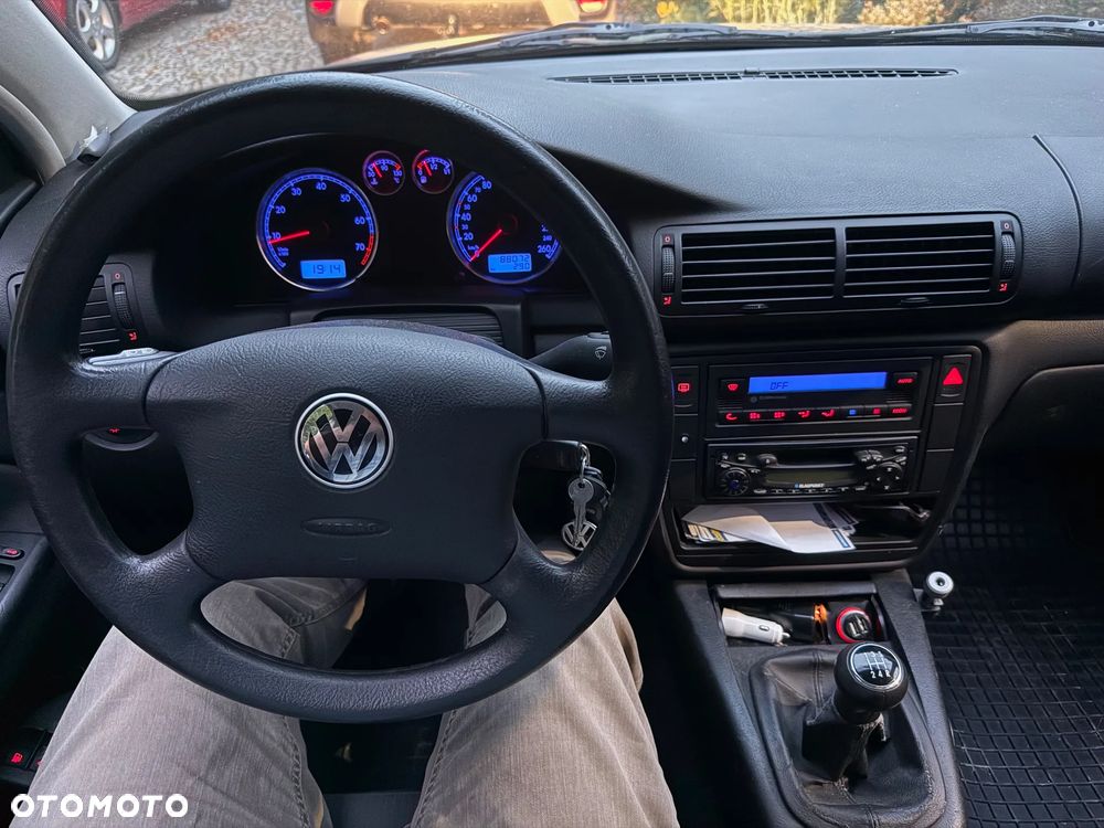 Volkswagen Passat 1.6 Basis - 7