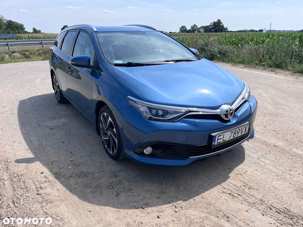 Toyota Auris 1.6 Premium + - 5