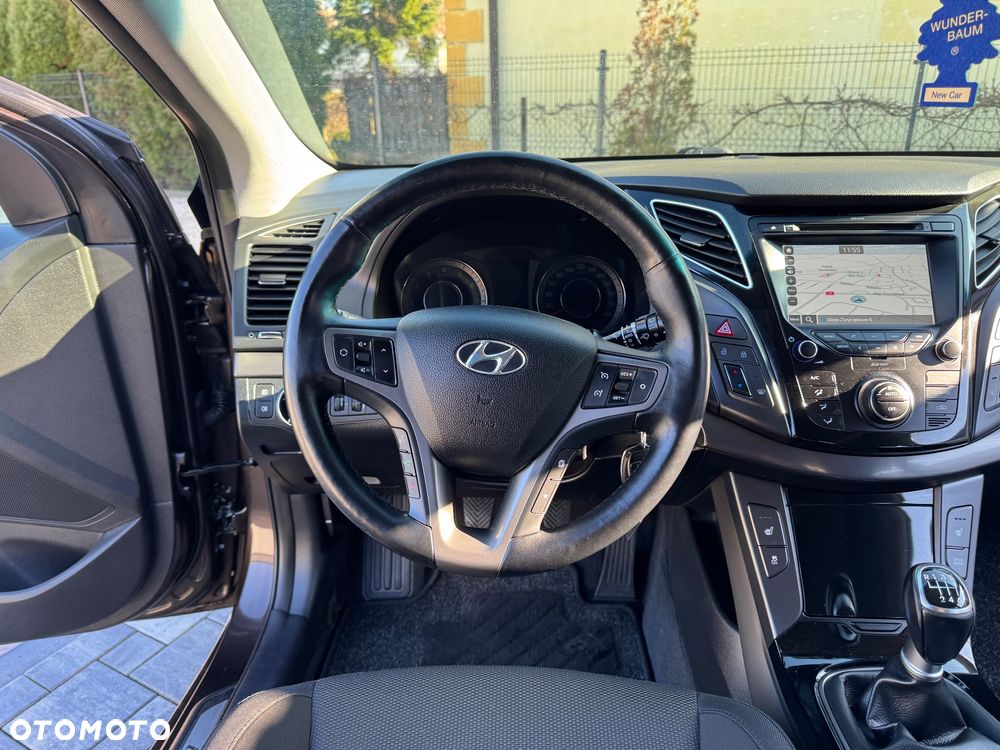 Hyundai i40 Kombi 1.6 Trend - 31