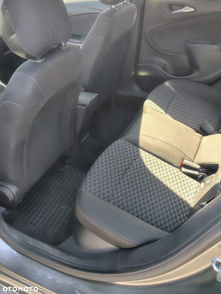 Opel Astra 1.2 T Edition S&S - 16