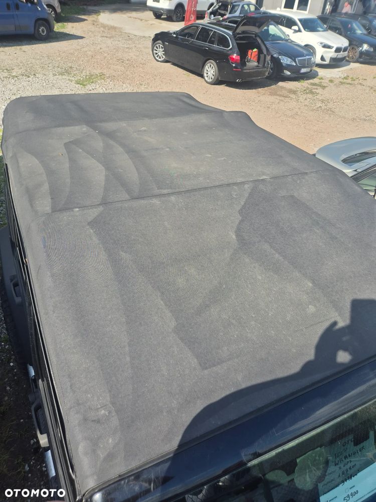 Jeep Wrangler Unlimited 3.8 Sport - 25