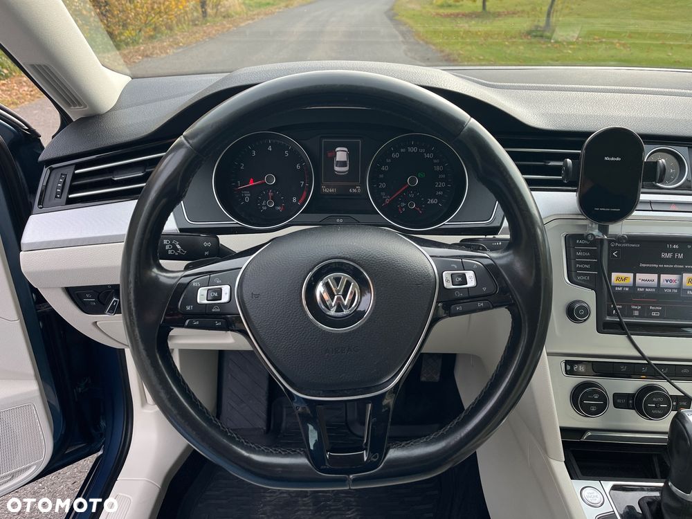 Volkswagen Passat 1.8 TSI (BlueMotion Technology) DSG Comfortline - 14