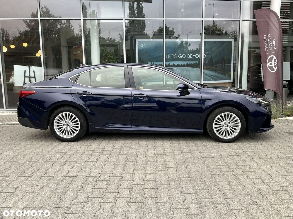 Toyota Camry - 6