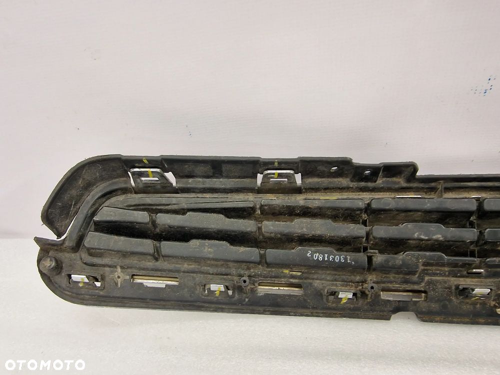 CHEVROLET TRAX 15- ATRAPA / GRILL / KRATKA ŚRODKOWA ZDERZAKA PRZEDNIEGO PRZÓD , NR 95235146 , NR AUKCJI KR171 - 13