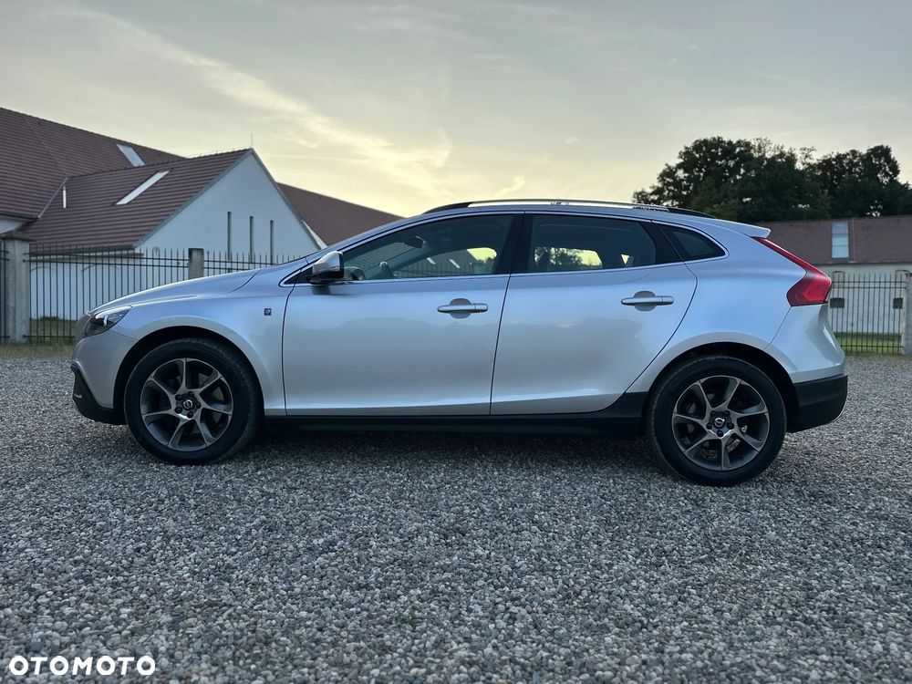 Volvo V40 Cross Country D2 Drive-E Ocean Race - 7