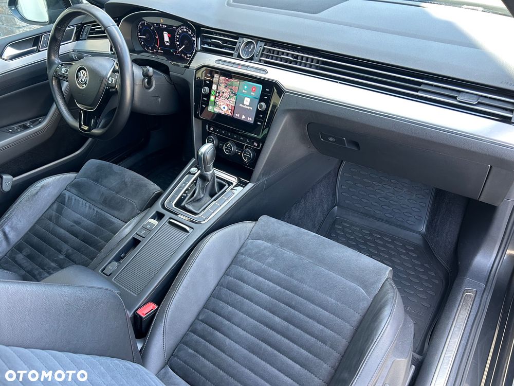 Volkswagen Passat 1.6 TDI SCR DSG Business - 24