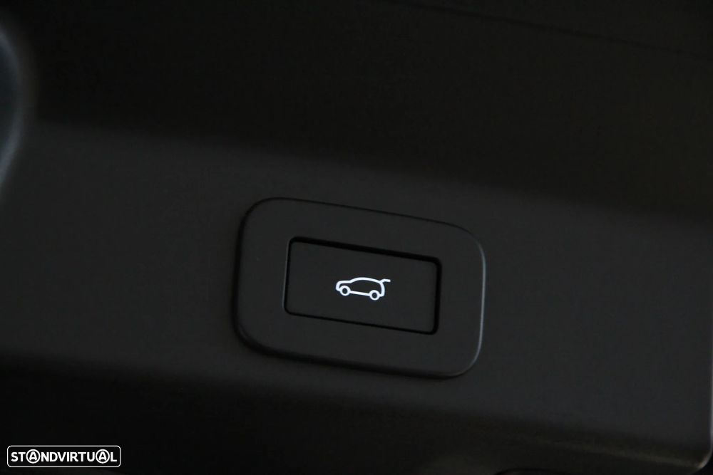 Jaguar F-Pace 2.0 P400e AWD R-Dynamic S - 30