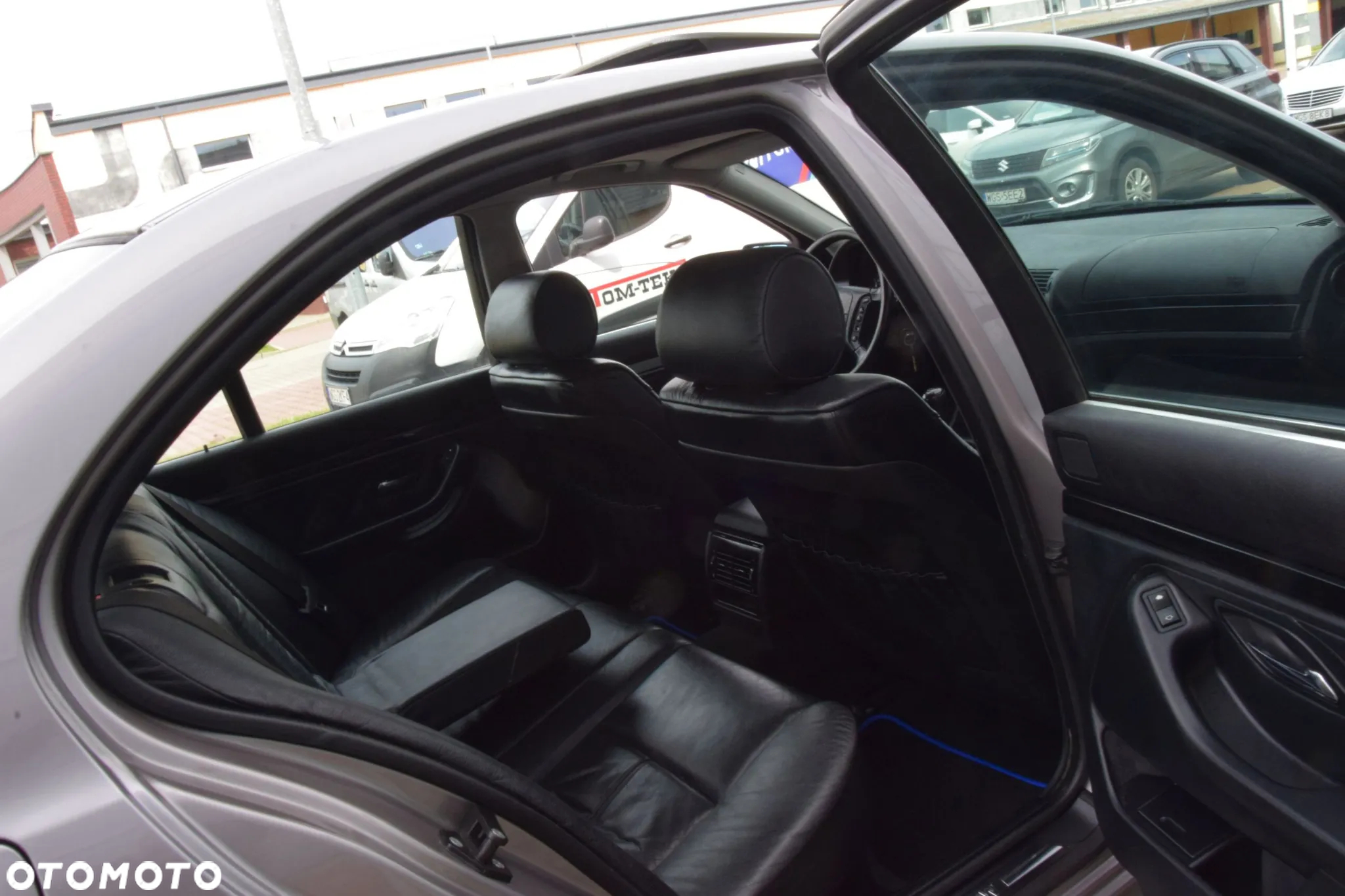 BMW Seria 5 523i - 27