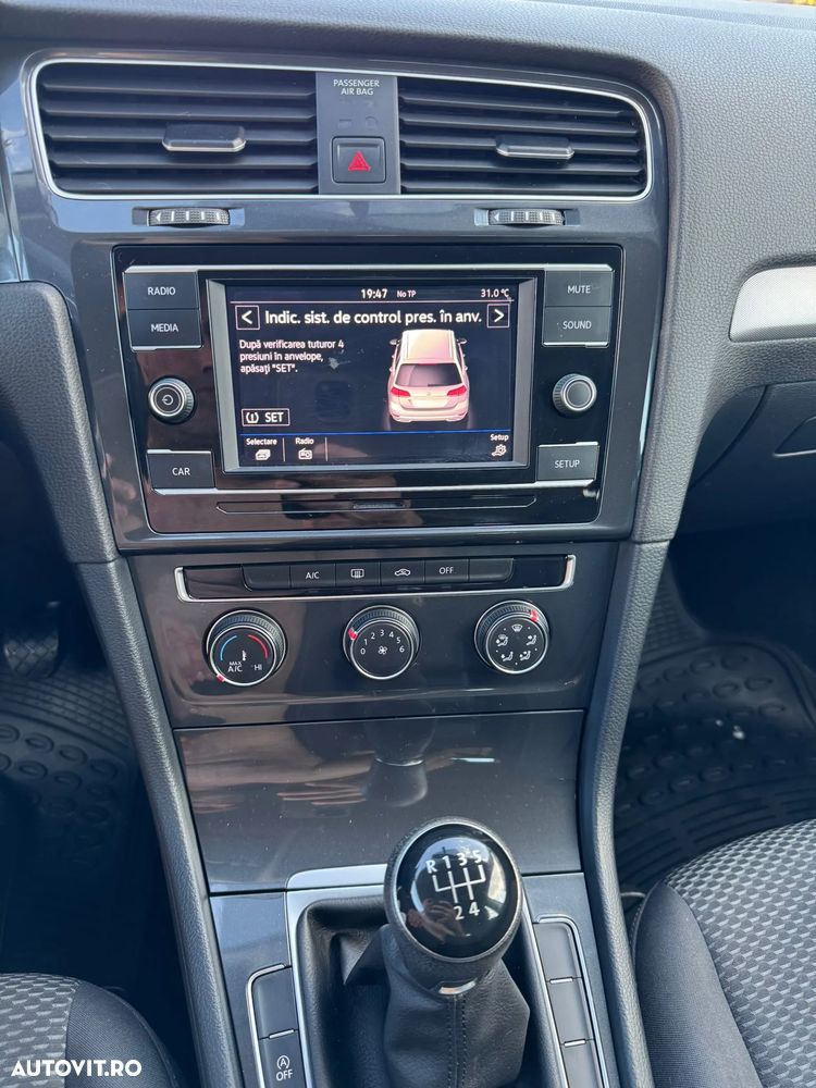 Volkswagen Golf 1.6 TDI SCR Trendline - 10