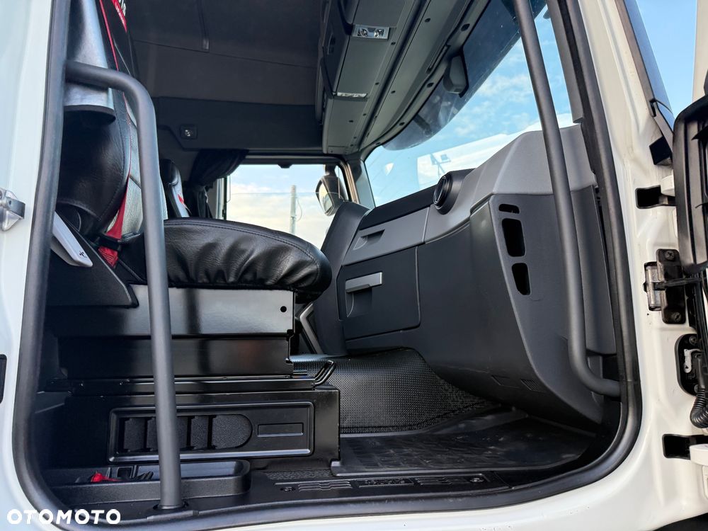 Renault T480 / NOWE OPONY / HYDRAULIKA / SILNIK 13L / STAN BDB / / / - 21