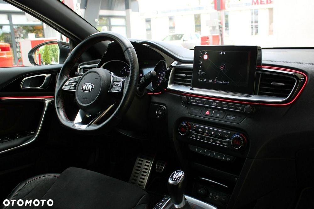 Kia Ceed 1.6 T-GDI GT - 23