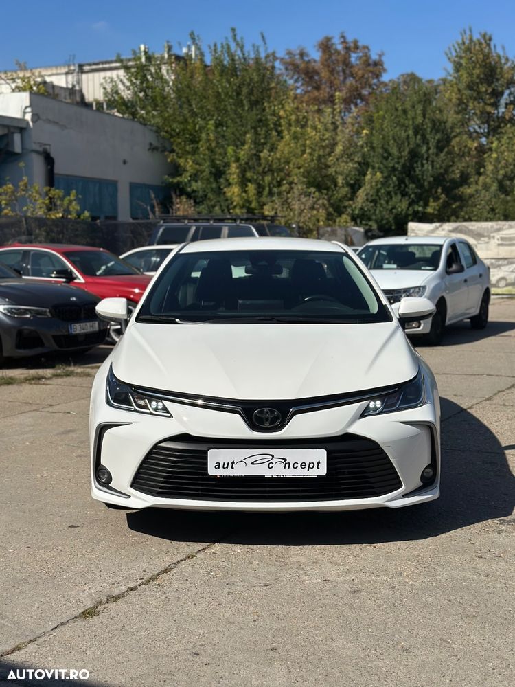 Toyota Corolla - 1